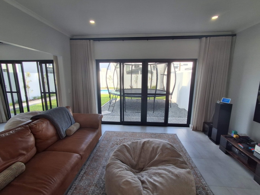 4 Bedroom Property for Sale in Sandown Western Cape